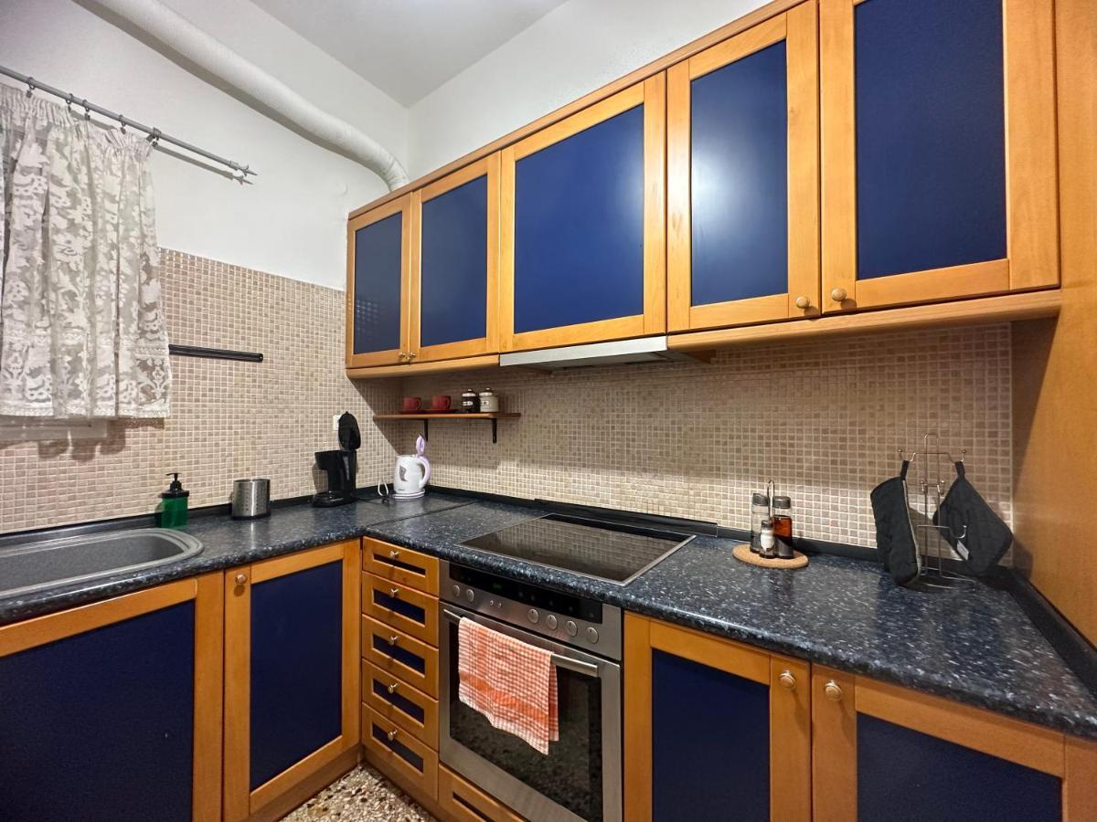 Modern & Minimal Athens Apartment المظهر الخارجي الصورة